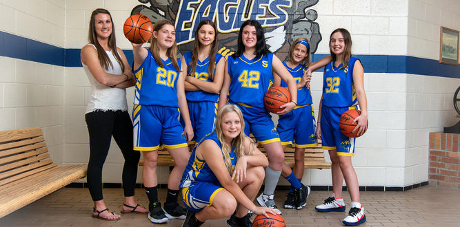 8th Grade Girls Basketball Team
